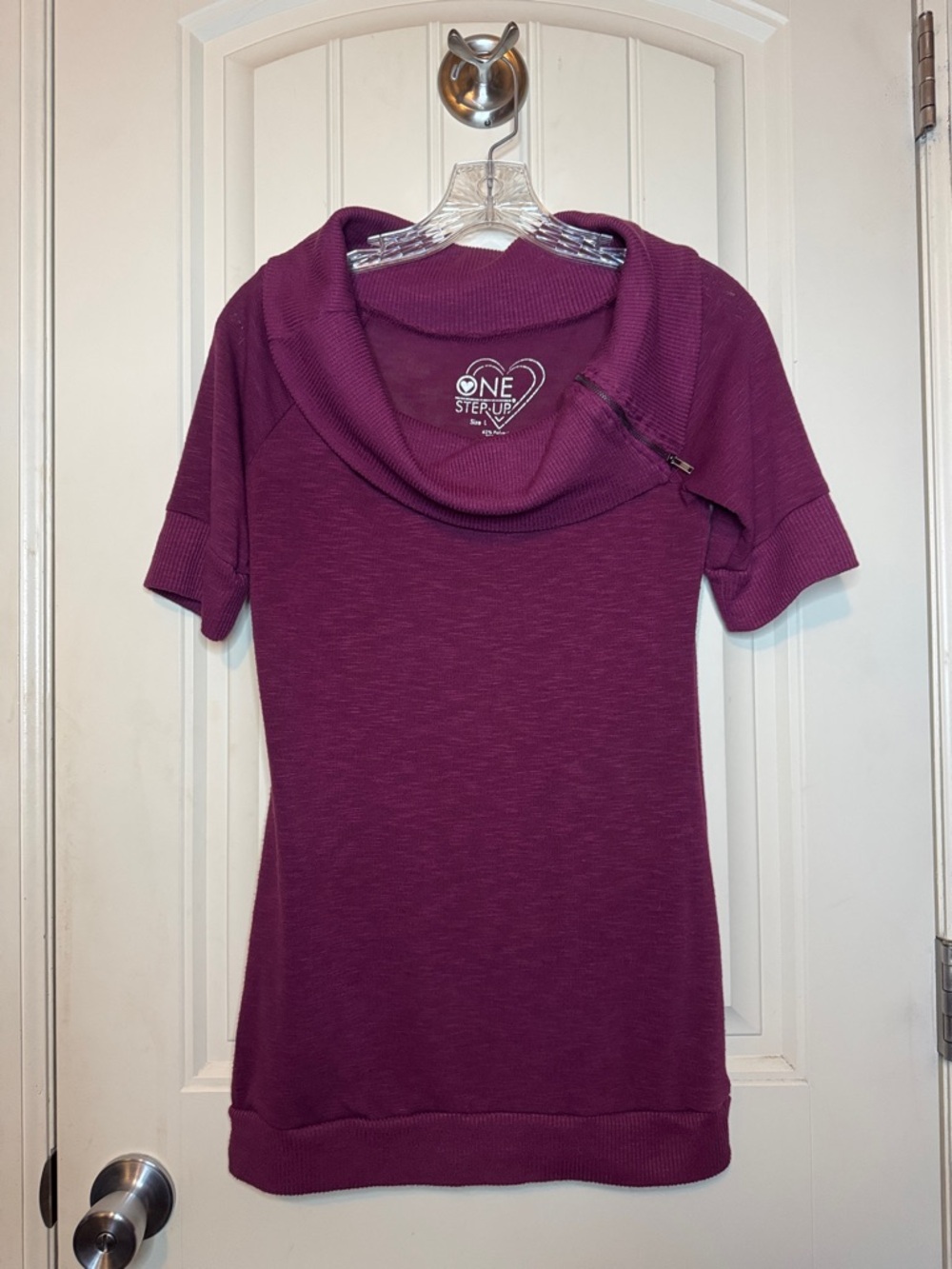 One Step Up Size L Plum Short-Sleeve Cowl Neck Tunic with Zip Detail